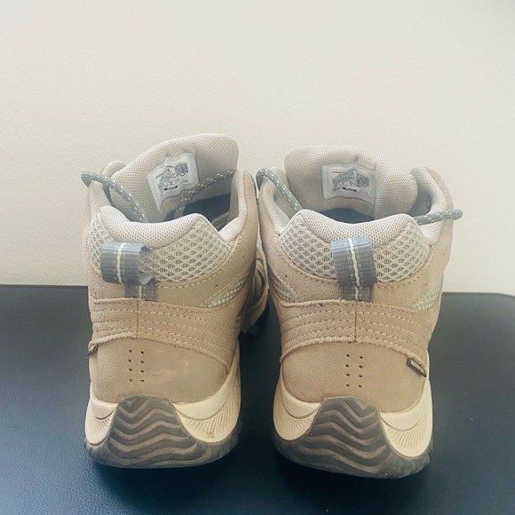 Merrell Women's Oakcreek Mid Waterproof, size 8.5, brindle - Picture 3 of 4